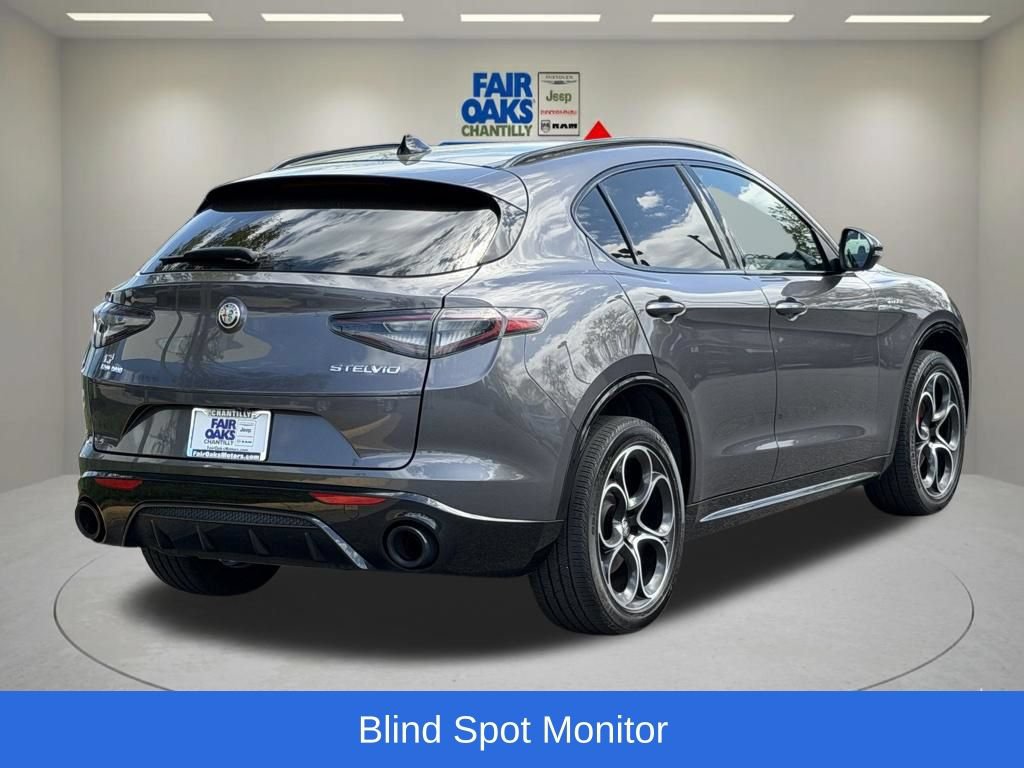 Used 2024 Alfa Romeo Stelvio Veloce AWD/4WD image 8