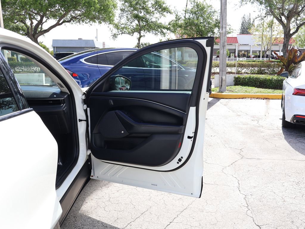 Used 2024 Ford Mustang Mach-E Premium image 26