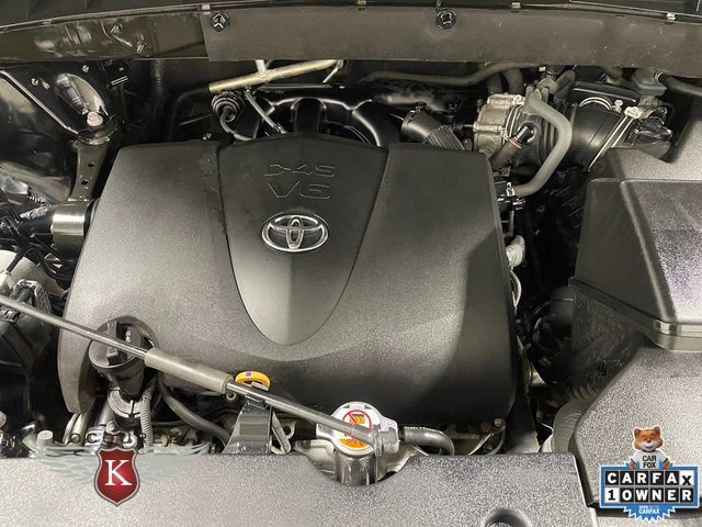 Used 2019 Toyota Highlander XLE AWD/4WD image 25