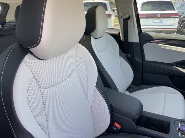 New 2026 Volkswagen Tiguan SE AWD/4WD image 28