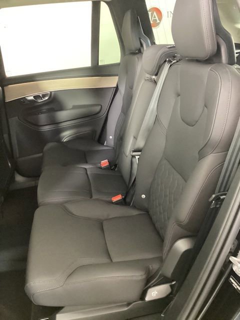 New 2026 Volvo XC90 B6 Plus w/ Protection Package Premier image 10