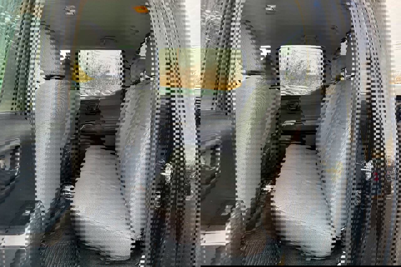 Used 2020 Toyota Tacoma SR5 image 20