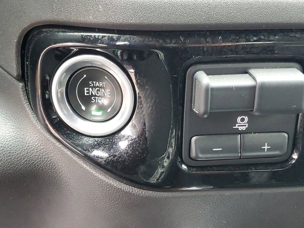 Used 2023 Chevrolet Silverado 1500 RST w/ Convenience Package II image 16