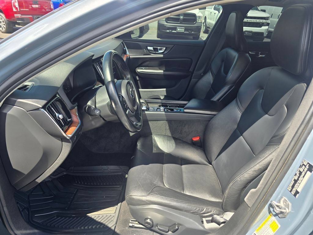 Used 2022 Volvo S60 B5 Momentum w/ Advanced Package FWD image 20