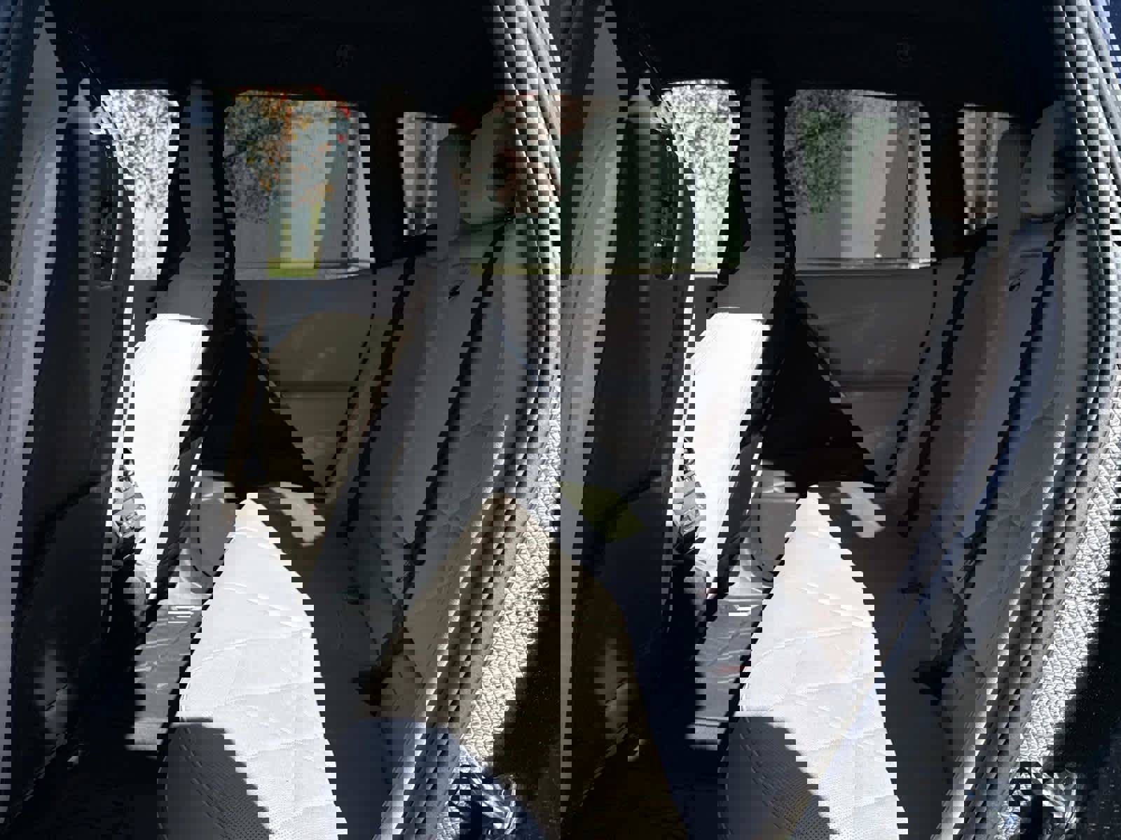 Used 2025 BMW iX xDrive50 w/ Premium Package image 15