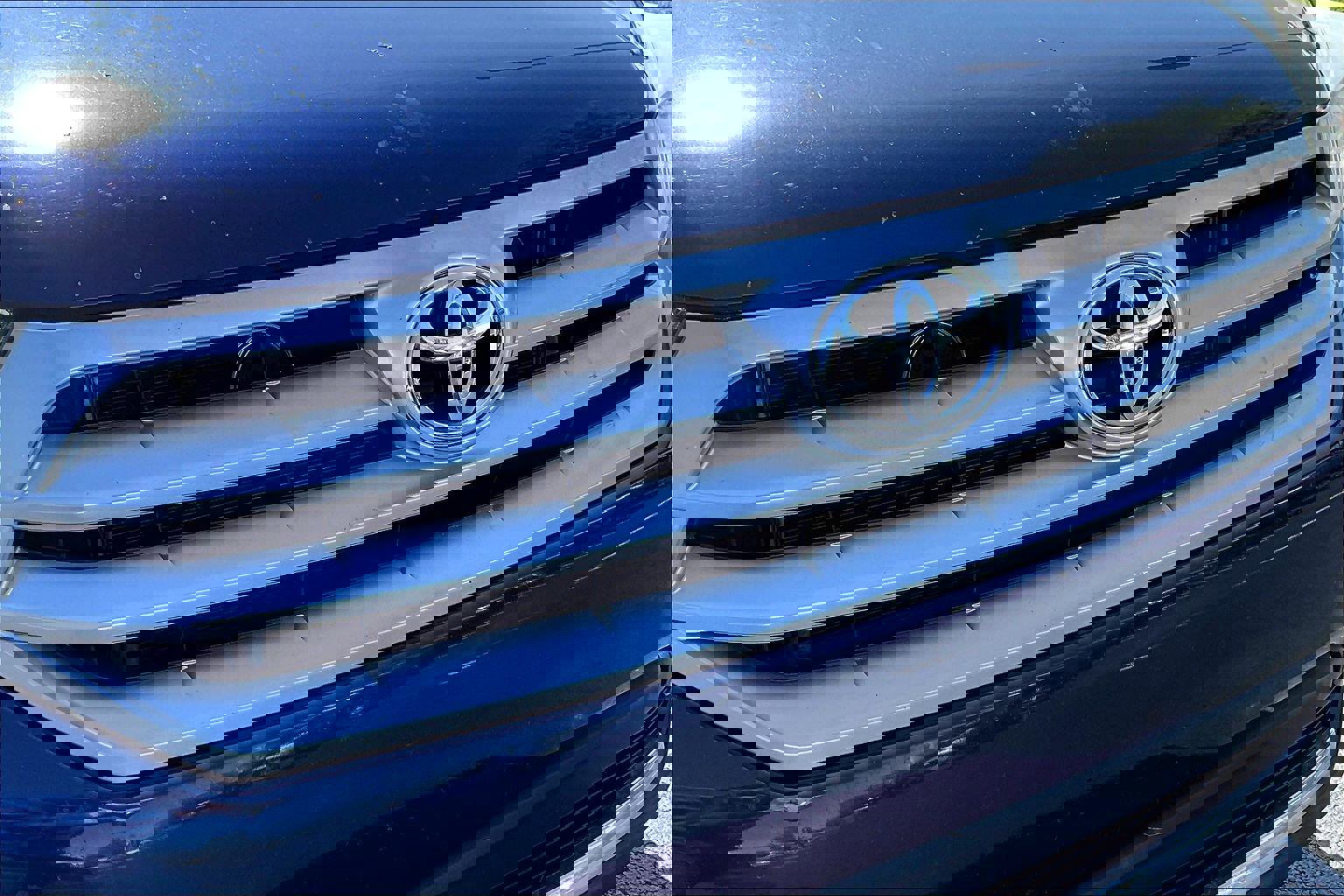 Used 2011 Toyota Highlander Limited w/ Tow Pkg image 34