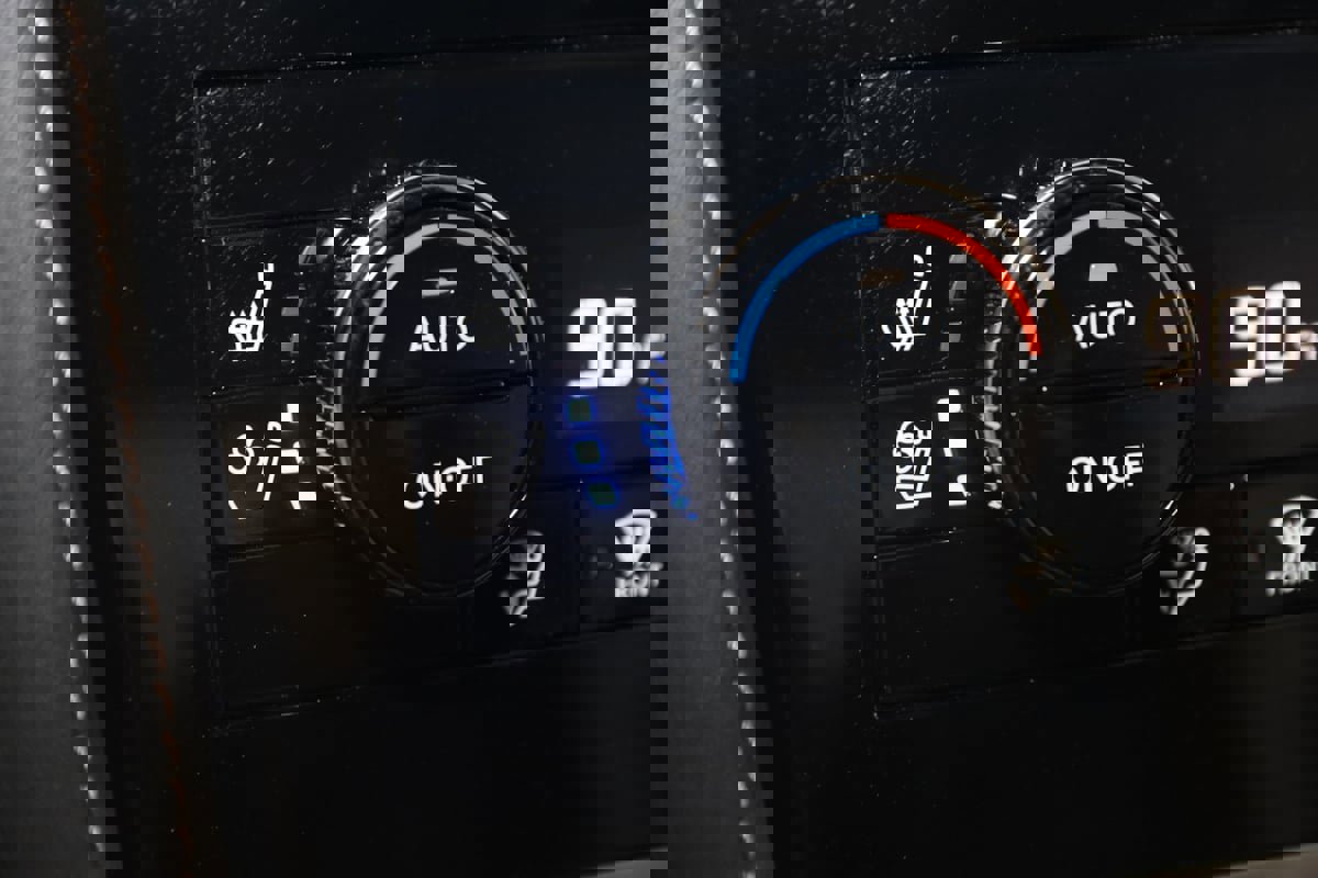 Used 2024 Nissan Armada Platinum w/ Captain's Chairs Package image 8