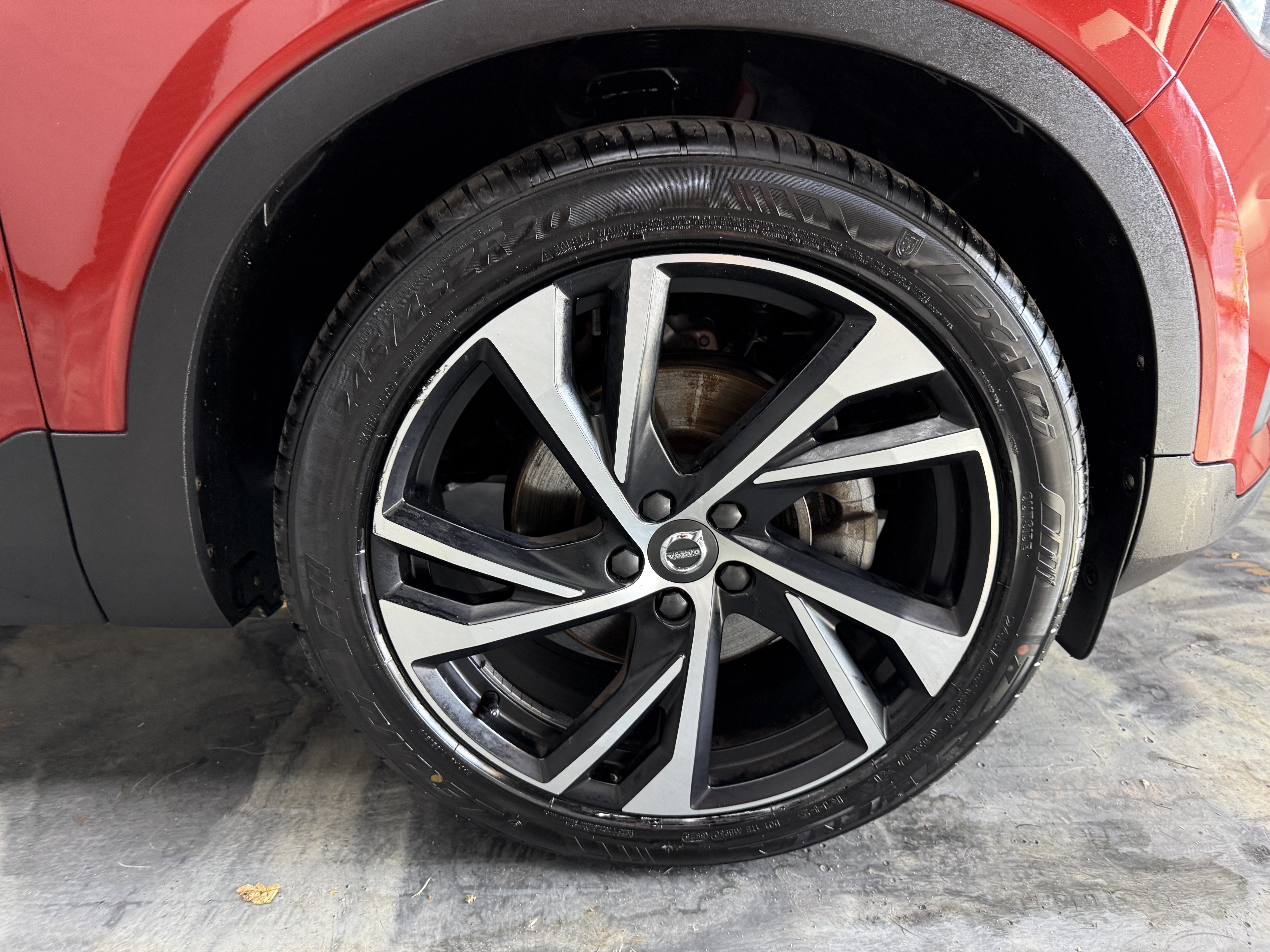 Used 2021 Volvo XC40 T5 R-Design AWD/4WD image 24