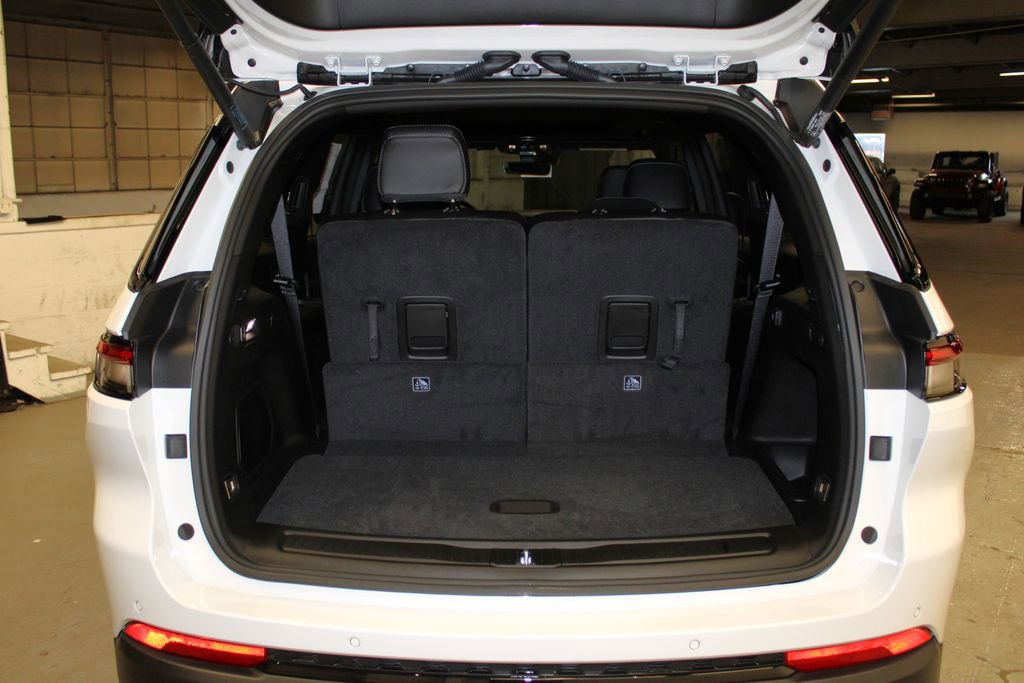 New 2025 Jeep Grand Cherokee L Limited w/ Black Appearance Package image 34