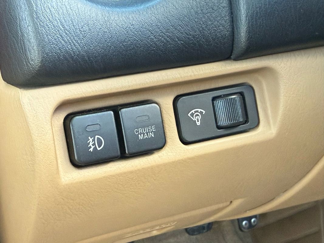 Used 1999 MAZDA MX-5 Miata image 24