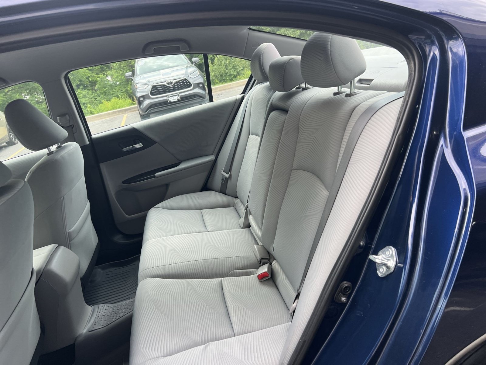 Used 2015 Honda Accord LX image 22