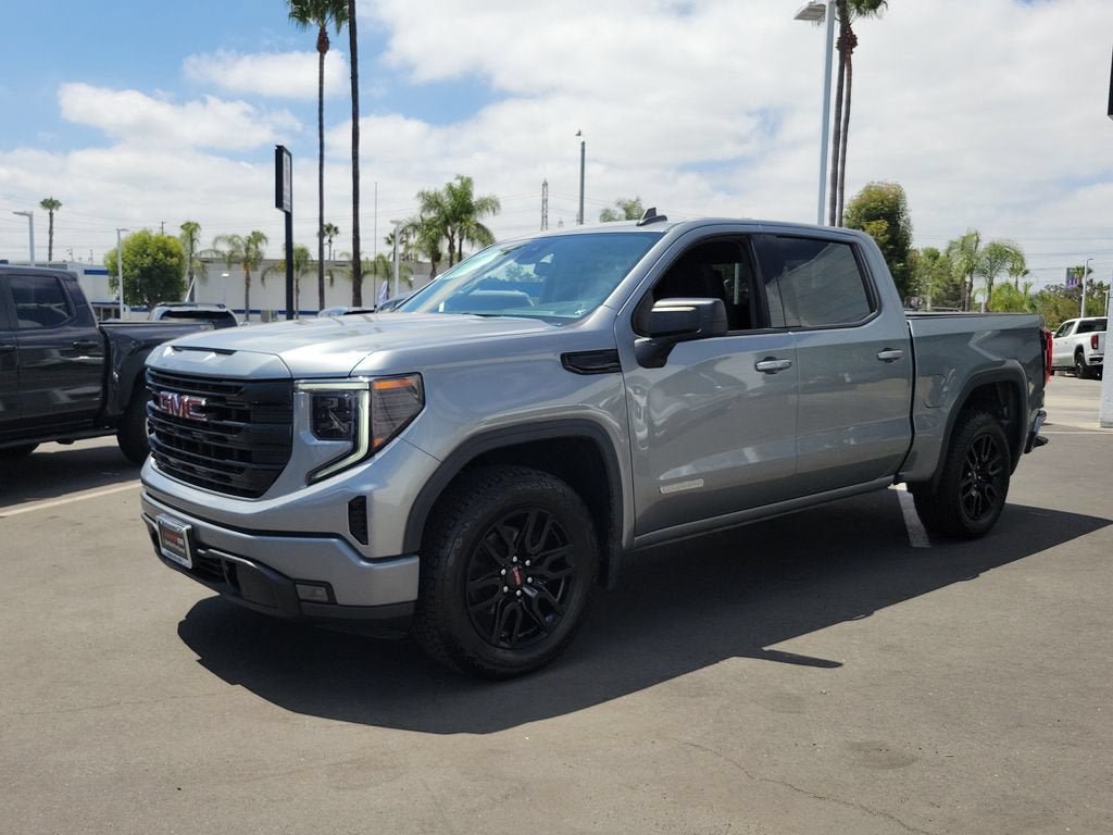 Used 2024 GMC Sierra 1500 Elevation RWD image 2