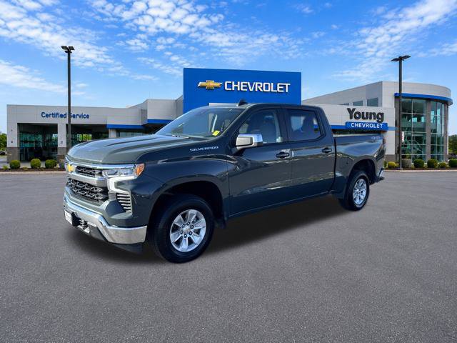 Used 2025 Chevrolet Silverado 1500 LT AWD/4WD image 3