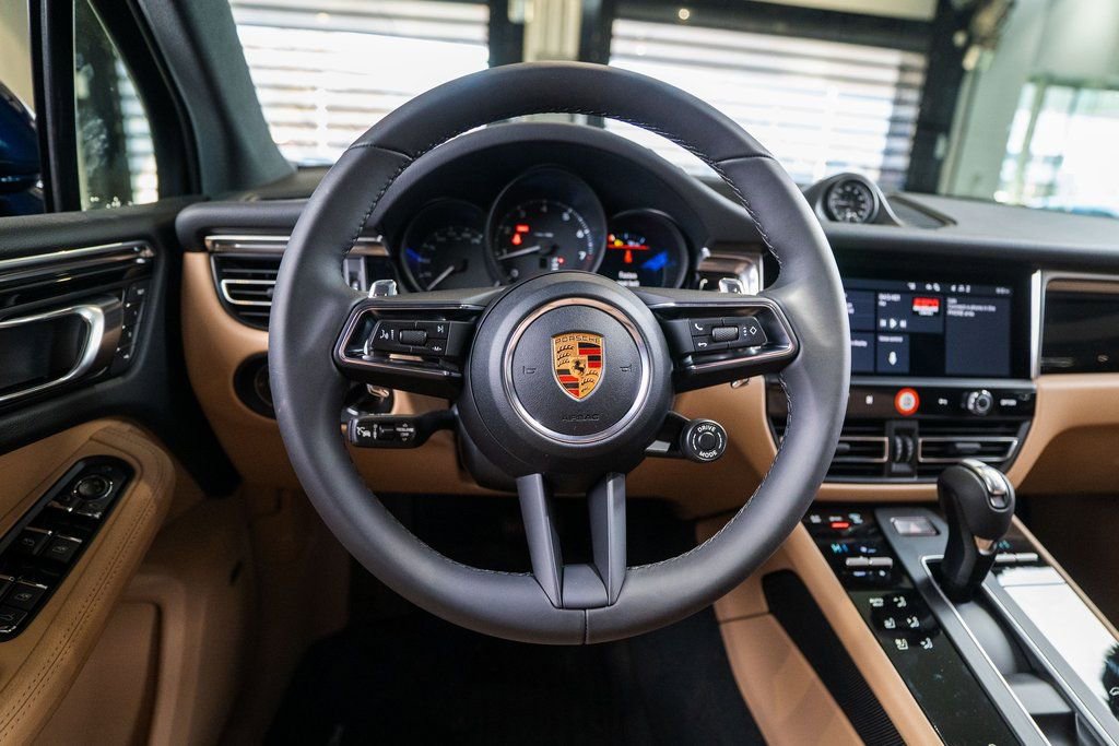 New 2026 Porsche Macan AWD/4WD image 32