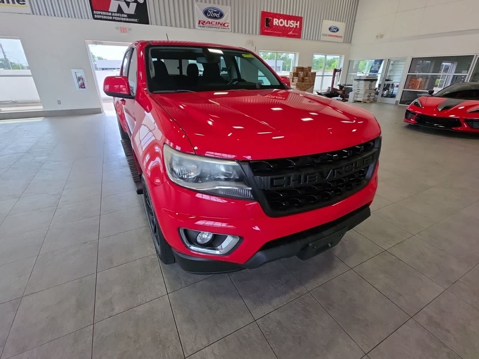 Used 2019 Chevrolet Colorado LT w/ Colorado RST Special Edition AWD/4WD image 4