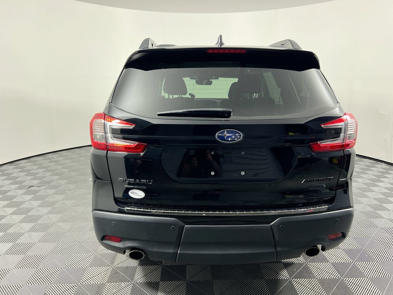 Used 2023 Subaru Ascent Onyx Edition AWD/4WD image 4