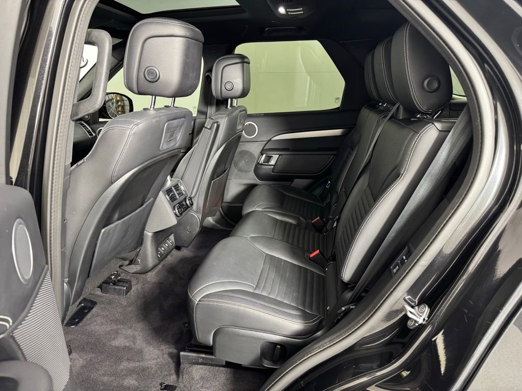 Used 2021 Land Rover Discovery S R-Dynamic image 25