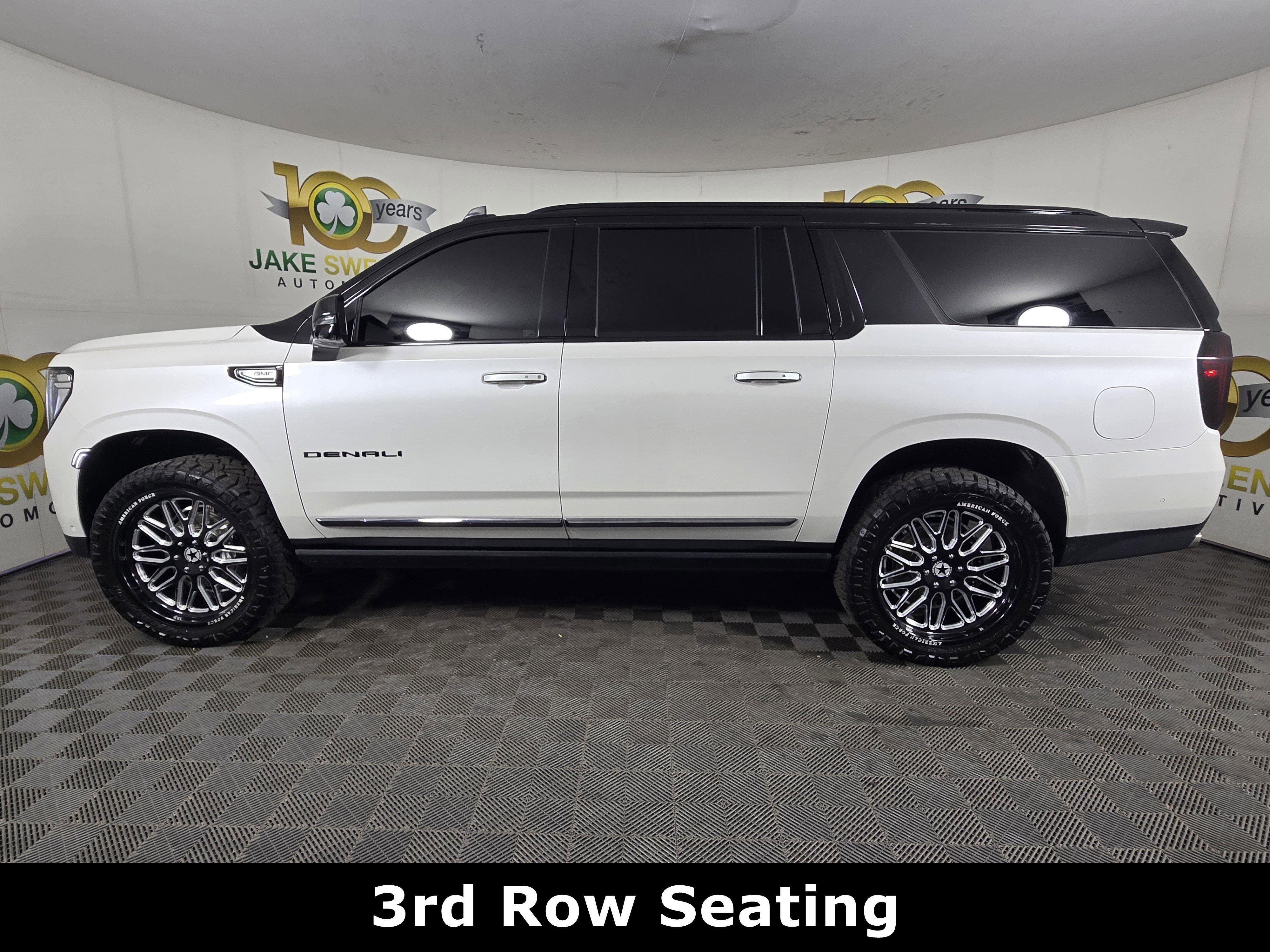 Used 2023 GMC Yukon XL Denali Ultimate AWD/4WD image 6