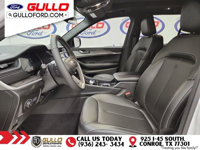 Used 2025 Jeep Grand Cherokee Limited image 29