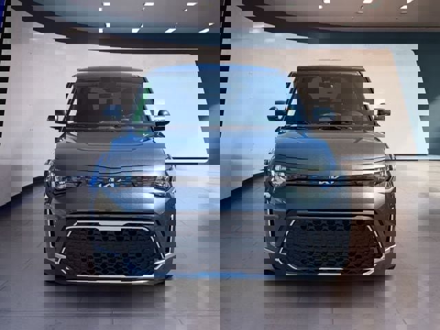 Certified 2025 Kia Soul LX w/ LX Technology Package FWD image 8