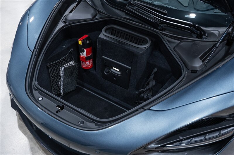 Used 2018 McLaren 720S Performance RWD image 36
