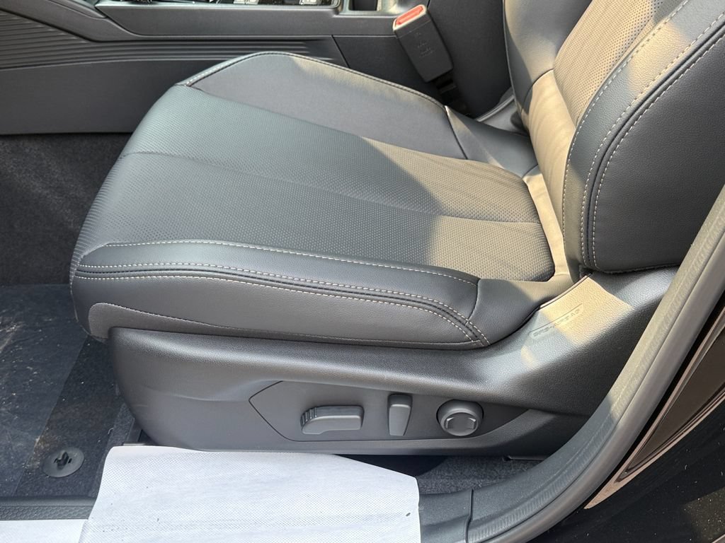 New 2026 Subaru Outback Limited AWD/4WD image 13
