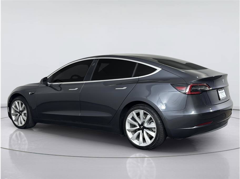 Used 2018 Tesla Model 3 Long Range RWD image 2