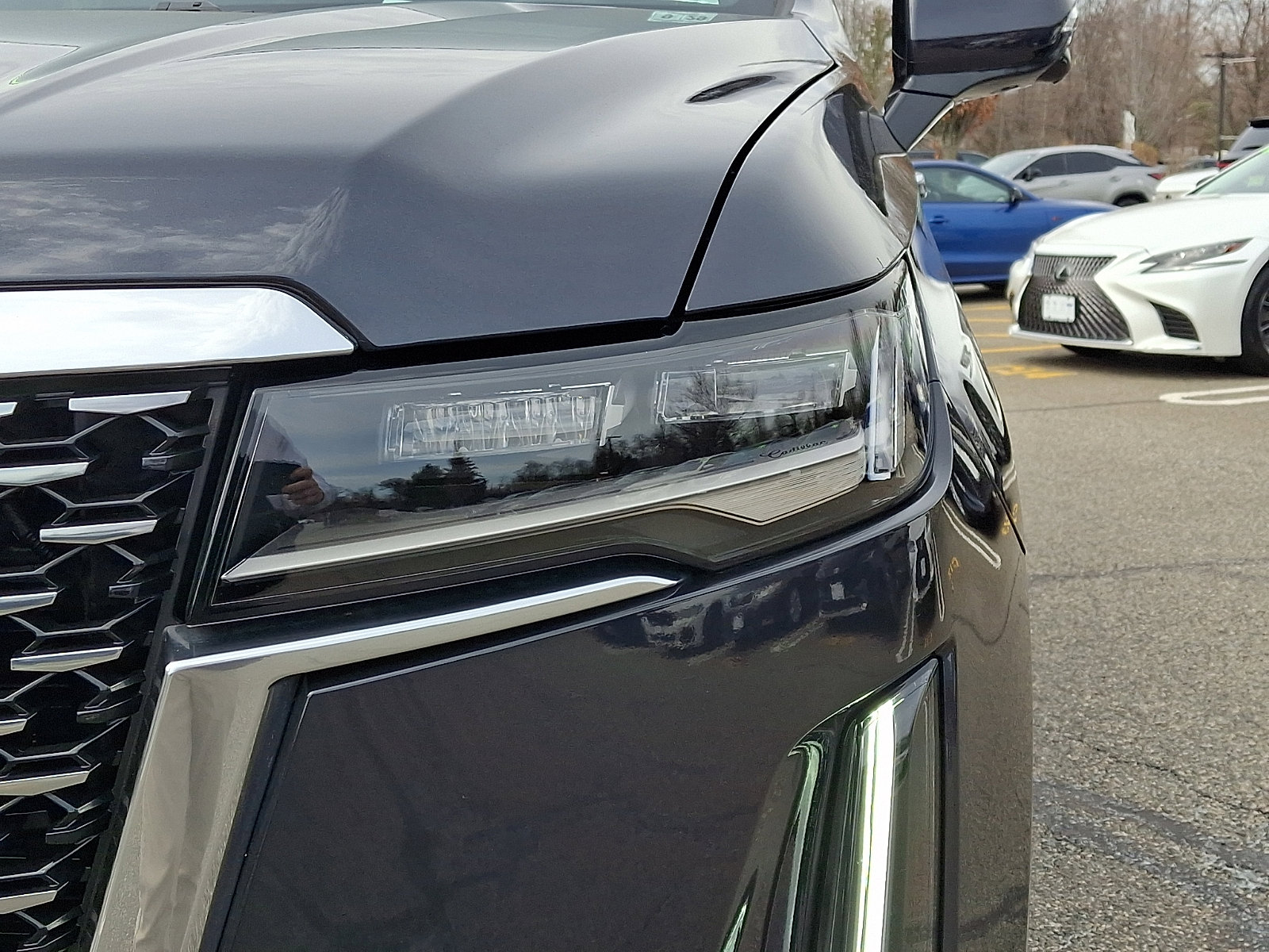 Used 2024 Cadillac Escalade Premium Luxury image 9