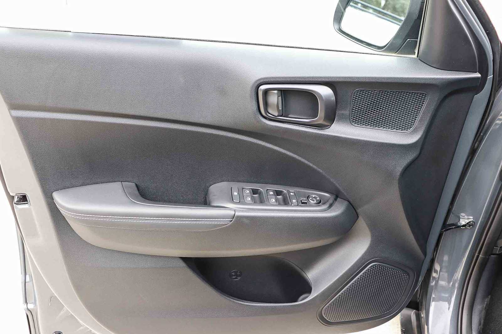 New 2026 Hyundai Venue SEL FWD image 25