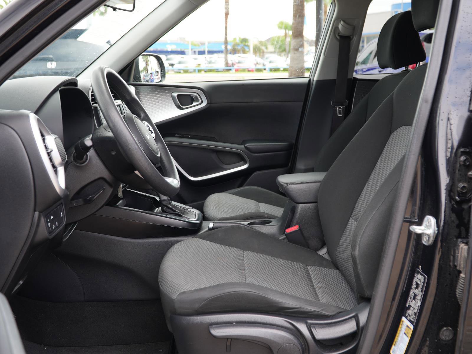 Used 2022 Kia Soul LX w/ Technology Package FWD image 14