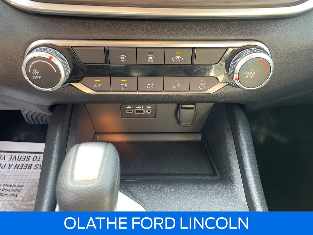 Used 2025 Nissan Altima 2.5 SV image 13