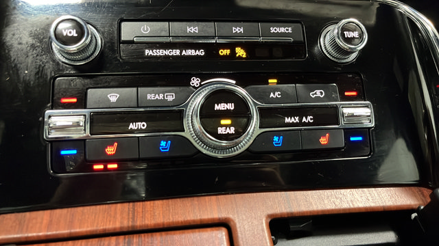 Used 2020 Lincoln Navigator L Reserve w/ Equipment Group 208A Reserve AWD/4WD image 18