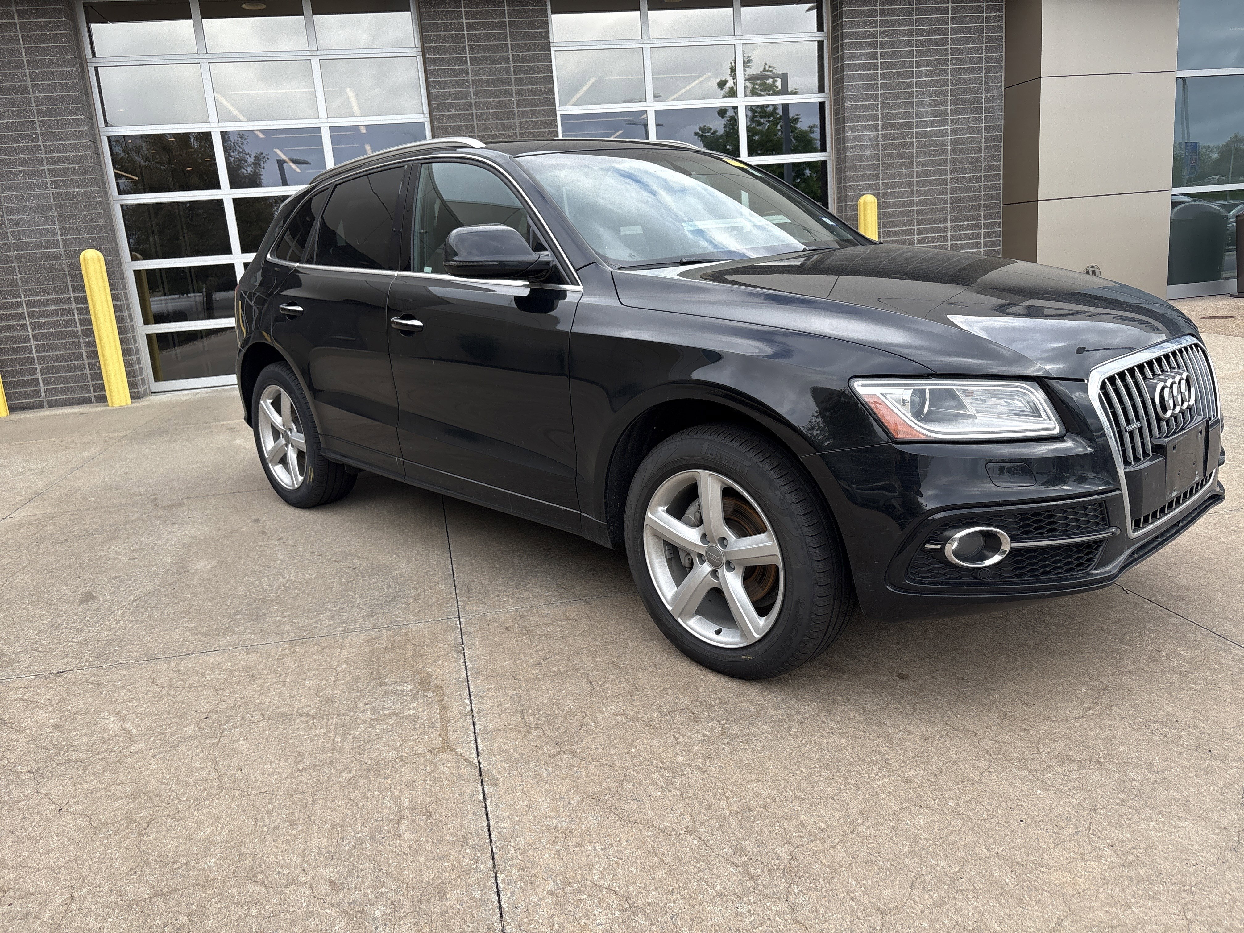 Used 2017 Audi Q5 2.0T Premium Plus image 2
