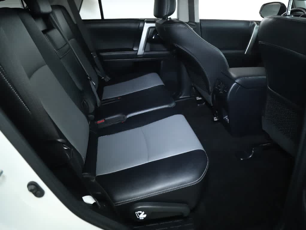 Certified 2023 Toyota 4Runner SR5 Premium w/ Moonroof Package AWD/4WD image 32