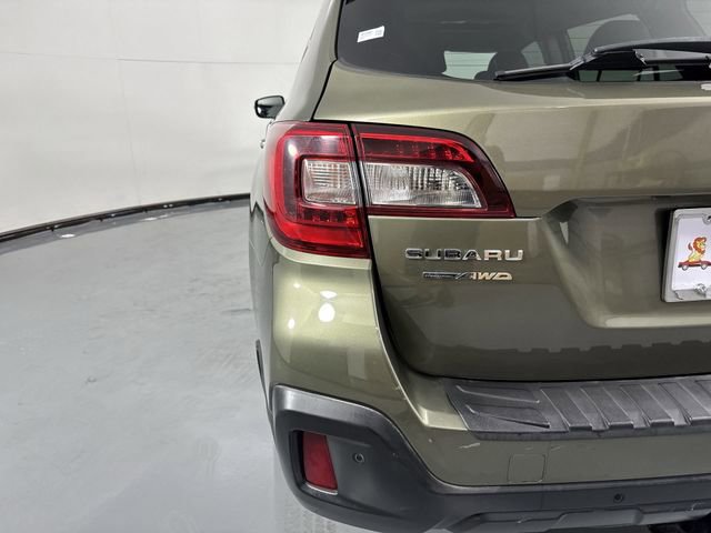Used 2018 Subaru Outback 3.6R Touring AWD/4WD image 30