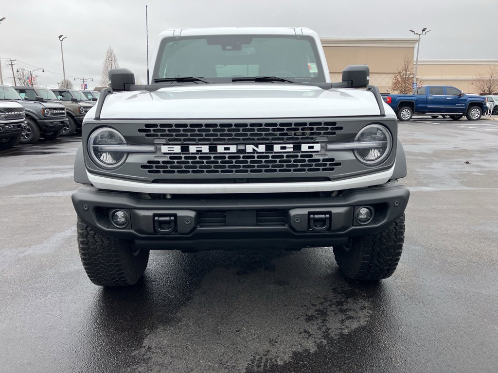 Used 2025 Ford Bronco Badlands AWD/4WD image 2