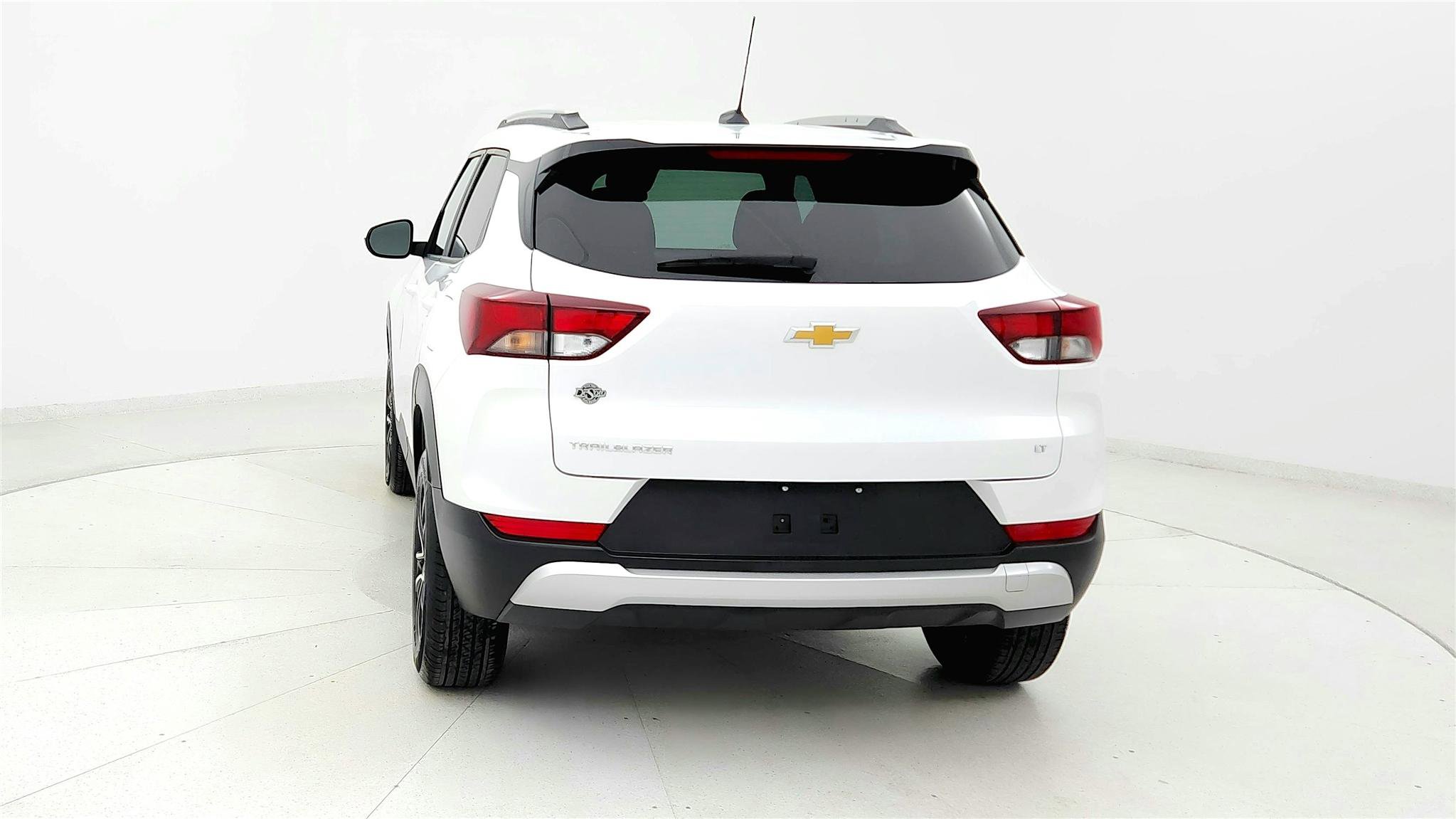 Used 2025 Chevrolet TrailBlazer LT image 4