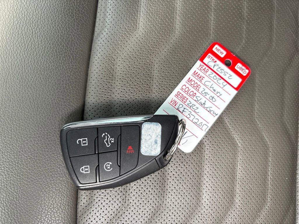 Used 2024 Chevrolet Silverado 2500 ZR2 w/ Technology Package image 25