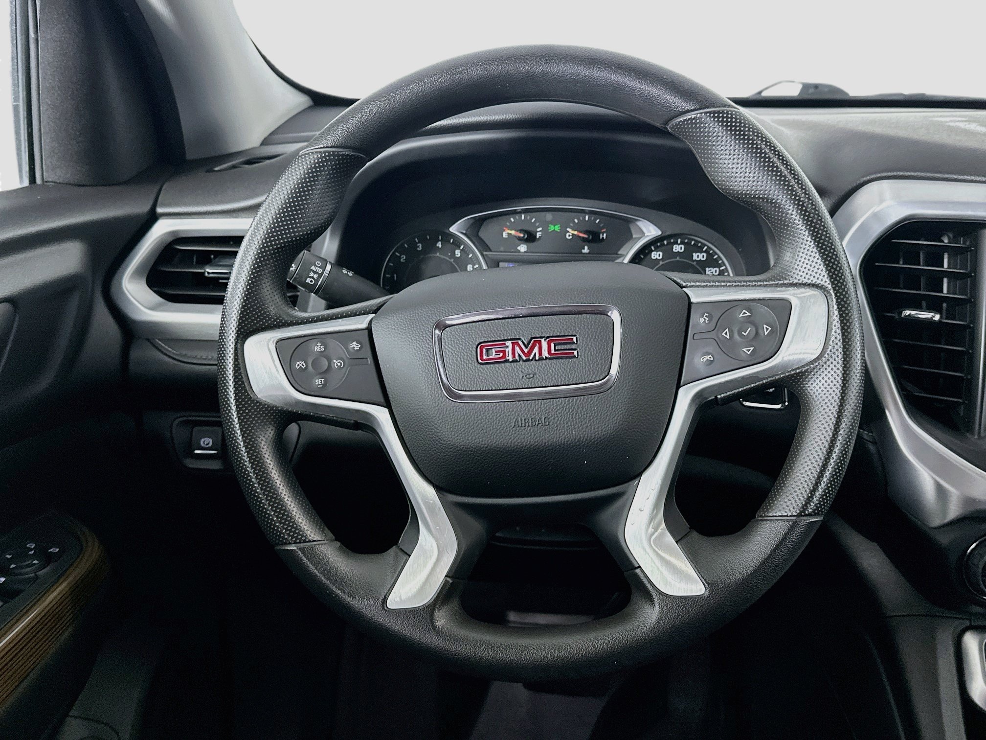 Used 2021 GMC Acadia SLE w/ Driver Convenience Package FWD image 18