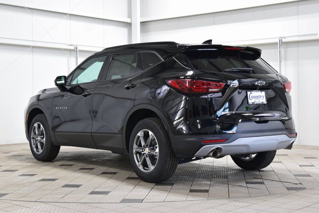 New 2026 Chevrolet Blazer LT w/ Convenience Package FWD image 6