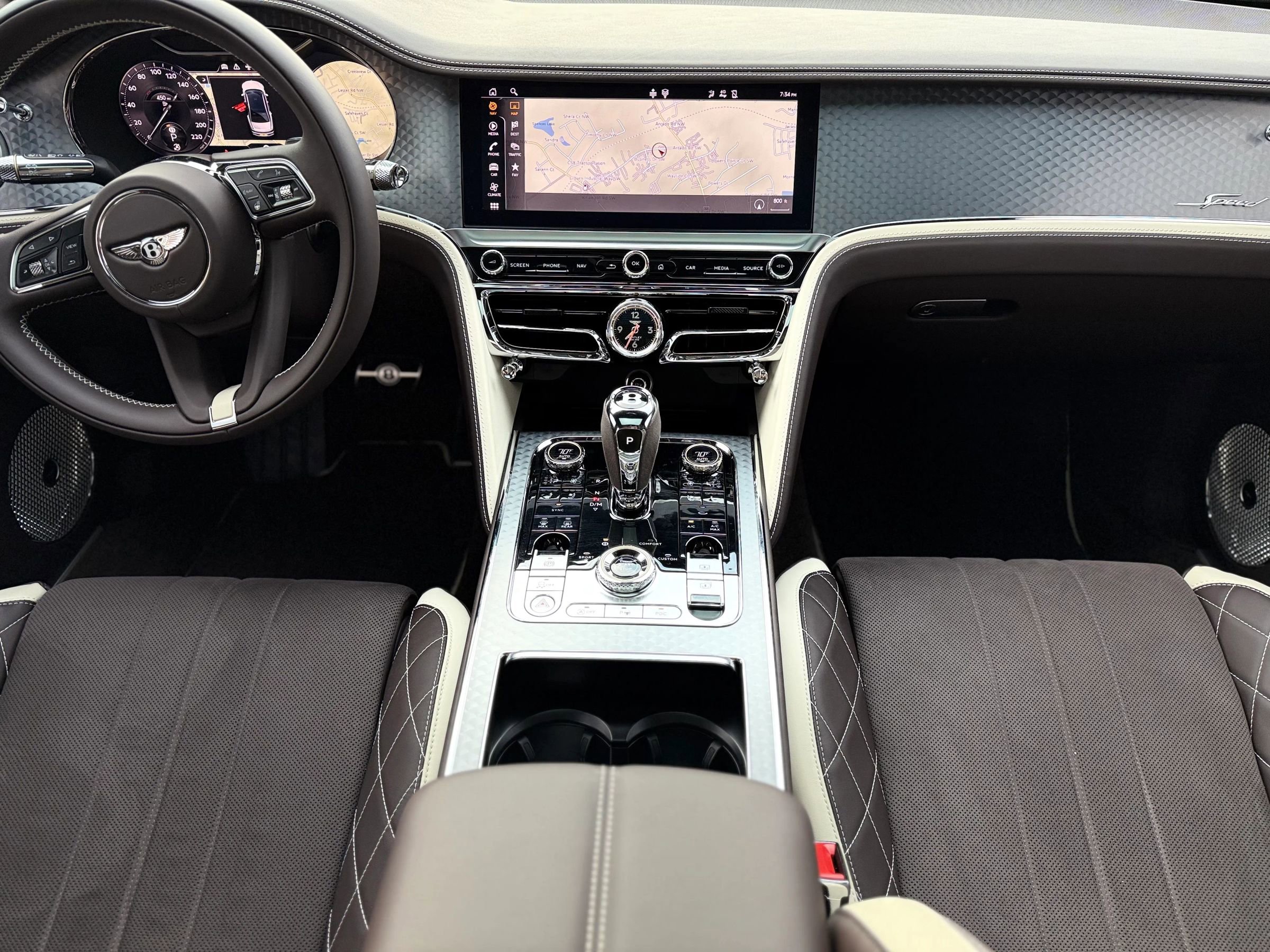 Used 2024 Bentley Flying Spur W12 image 2