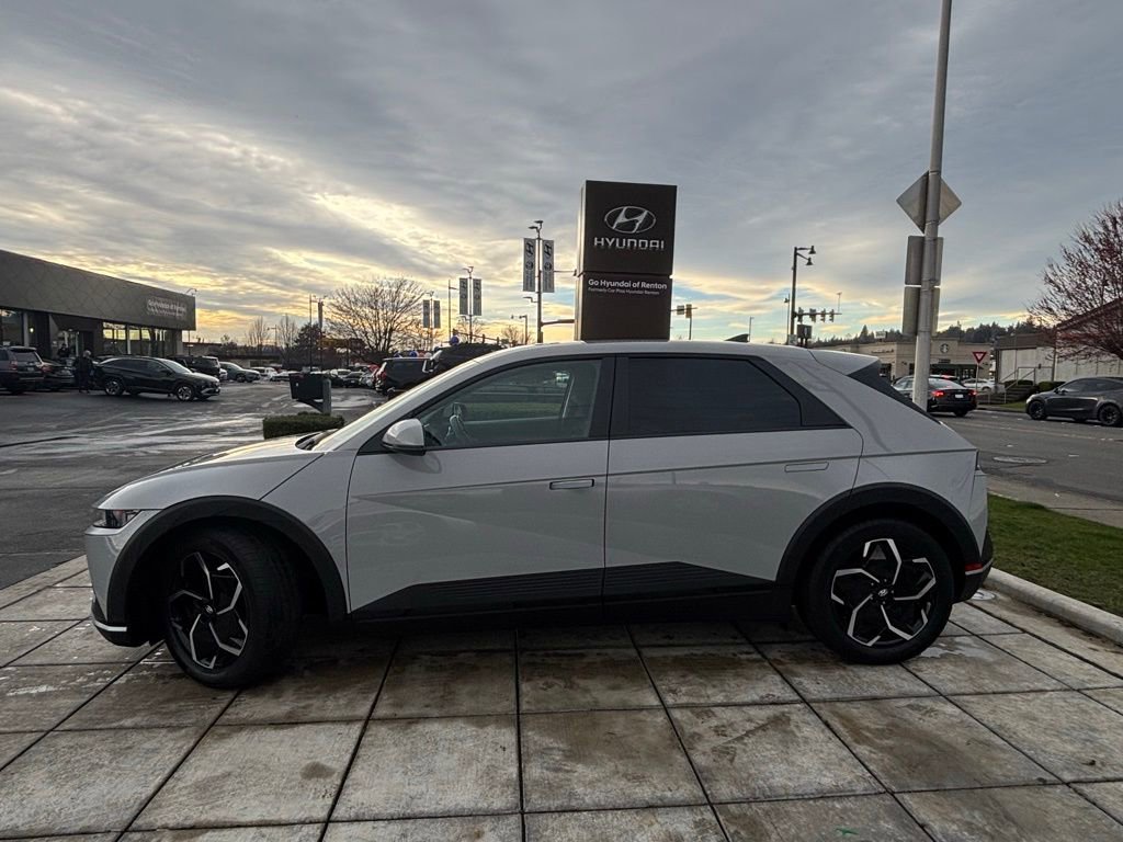 Certified 2024 Hyundai Ioniq 5 SE image 4