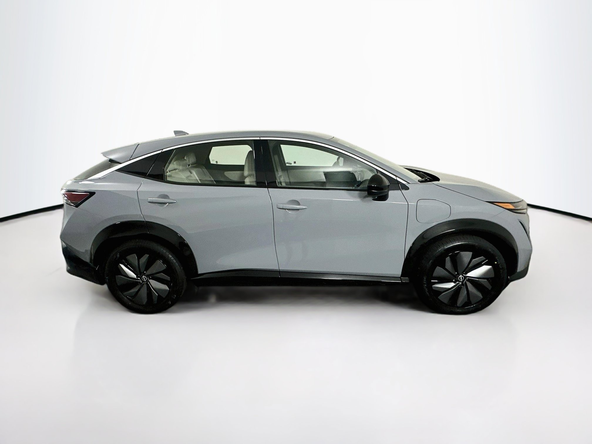 Used 2024 Nissan Ariya FWD image 10