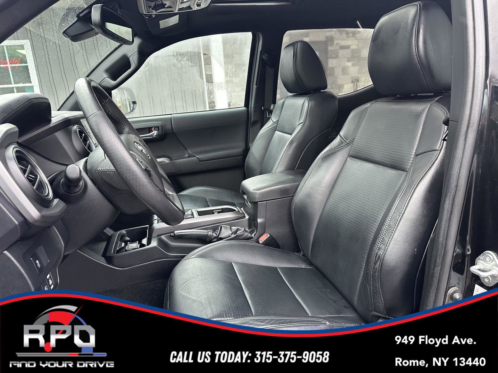 Used 2021 Toyota Tacoma TRD Off-Road w/ TRD Premium Off Road Package AWD/4WD image 14