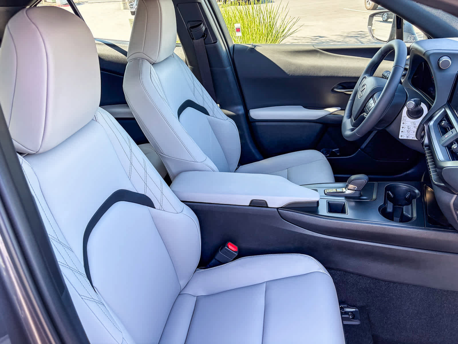 New 2026 Lexus UX 300h FWD image 18