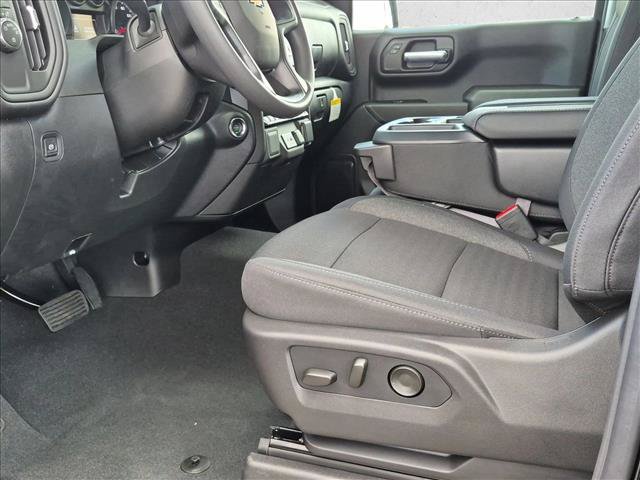 New 2026 Chevrolet Silverado 1500 Custom RWD image 4