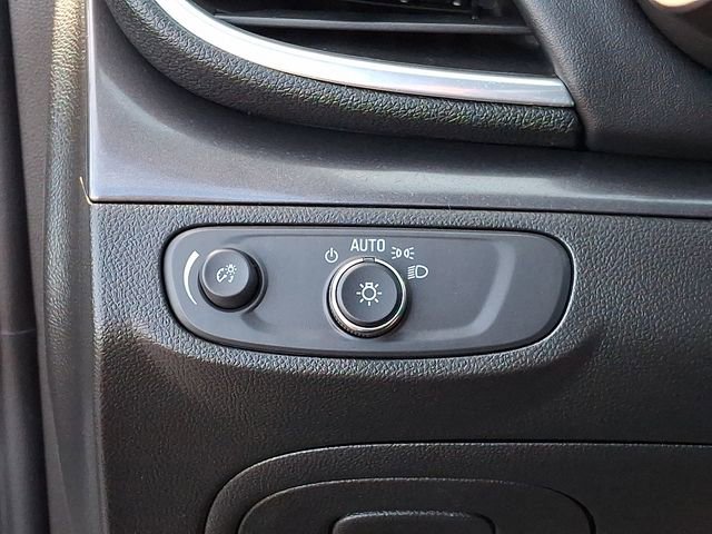 Used 2022 Buick Encore Preferred w/ Safety Package image 25