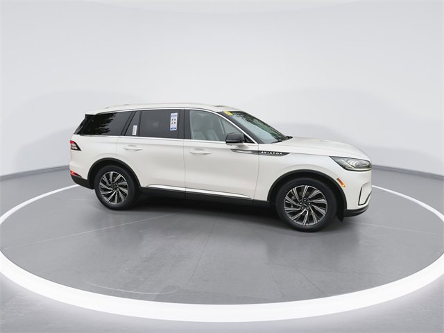 New 2026 Lincoln Aviator 2WD image 9
