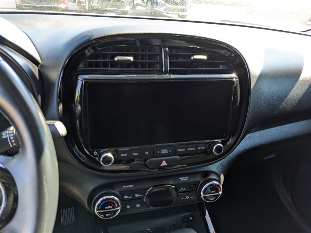 Certified 2024 Kia Soul EX image 21