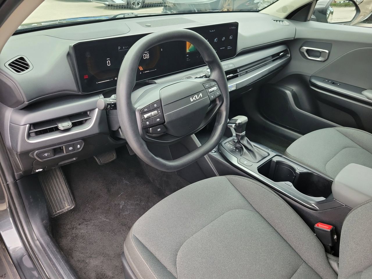 Used 2025 Kia K4 LXS image 14